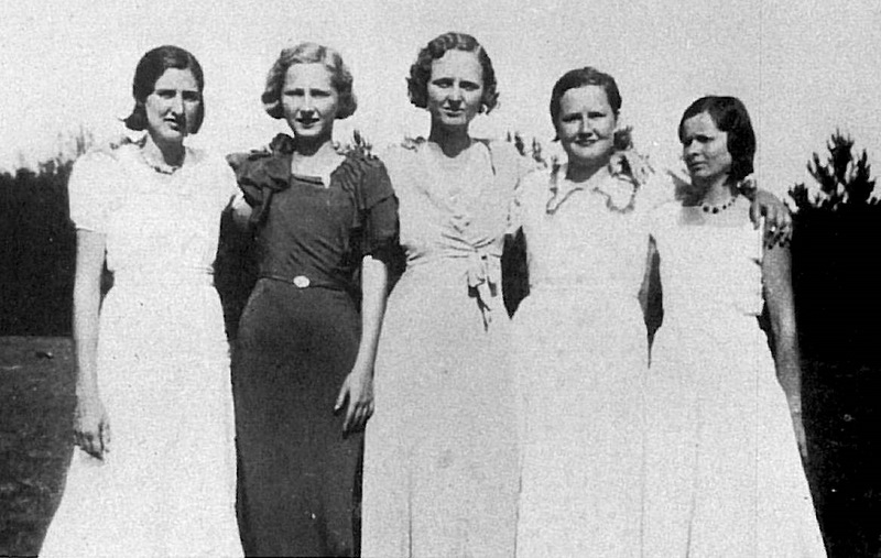 Fairdale, Texas Friends ca 1930